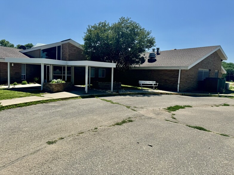 1110 W 11th St, Concordia, KS for sale - Primary Photo - Image 1 of 8