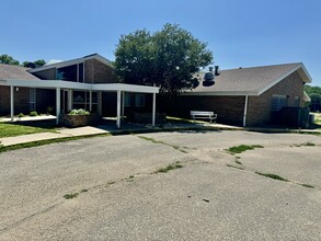 1110 W 11th St, Concordia, KS for sale Primary Photo- Image 1 of 9