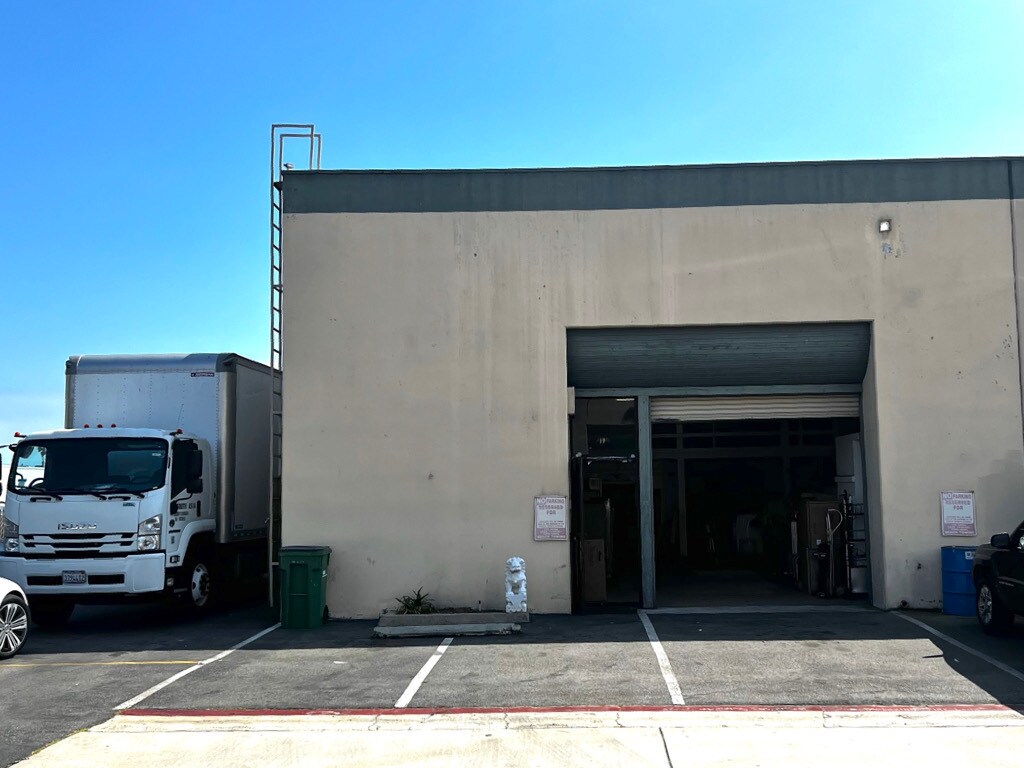 17532 Griffin Ln, Huntington Beach, CA for sale Building Photo- Image 1 of 1