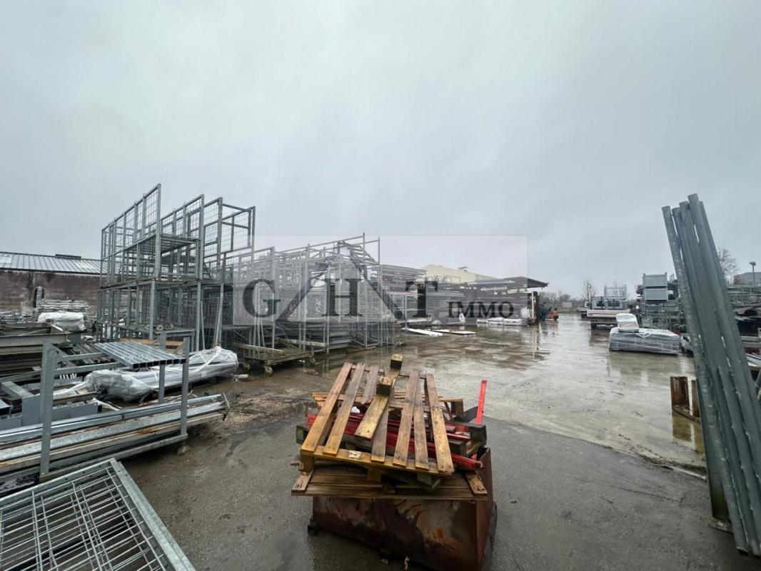 Industrial in Persan for sale Construction Photo- Image 1 of 6