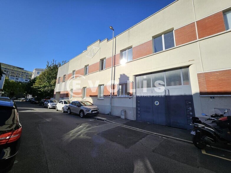 Office in Cachan to rent - Building Photo - Image 2 of 14