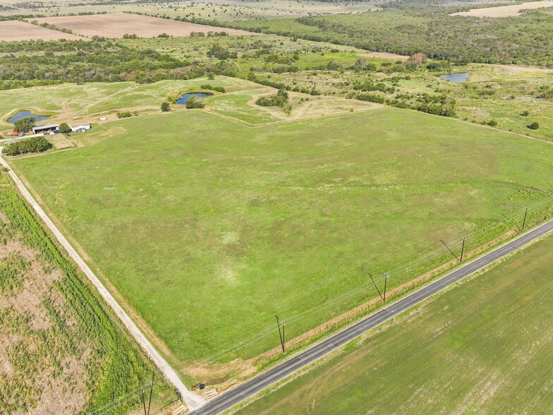 10815 Hames Rd, Pilot Point, TX for sale - Building Photo - Image 3 of 16