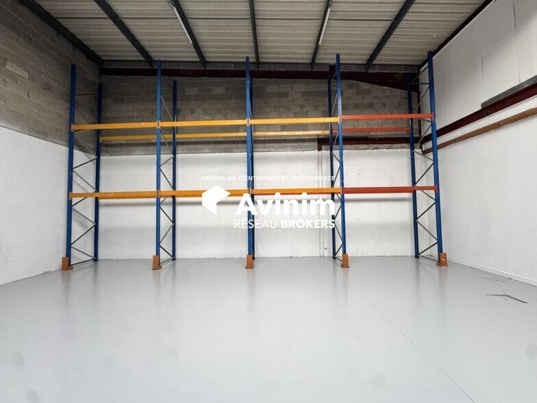Industrial in Épinay-sur-Seine to rent - Interior Photo - Image 2 of 2