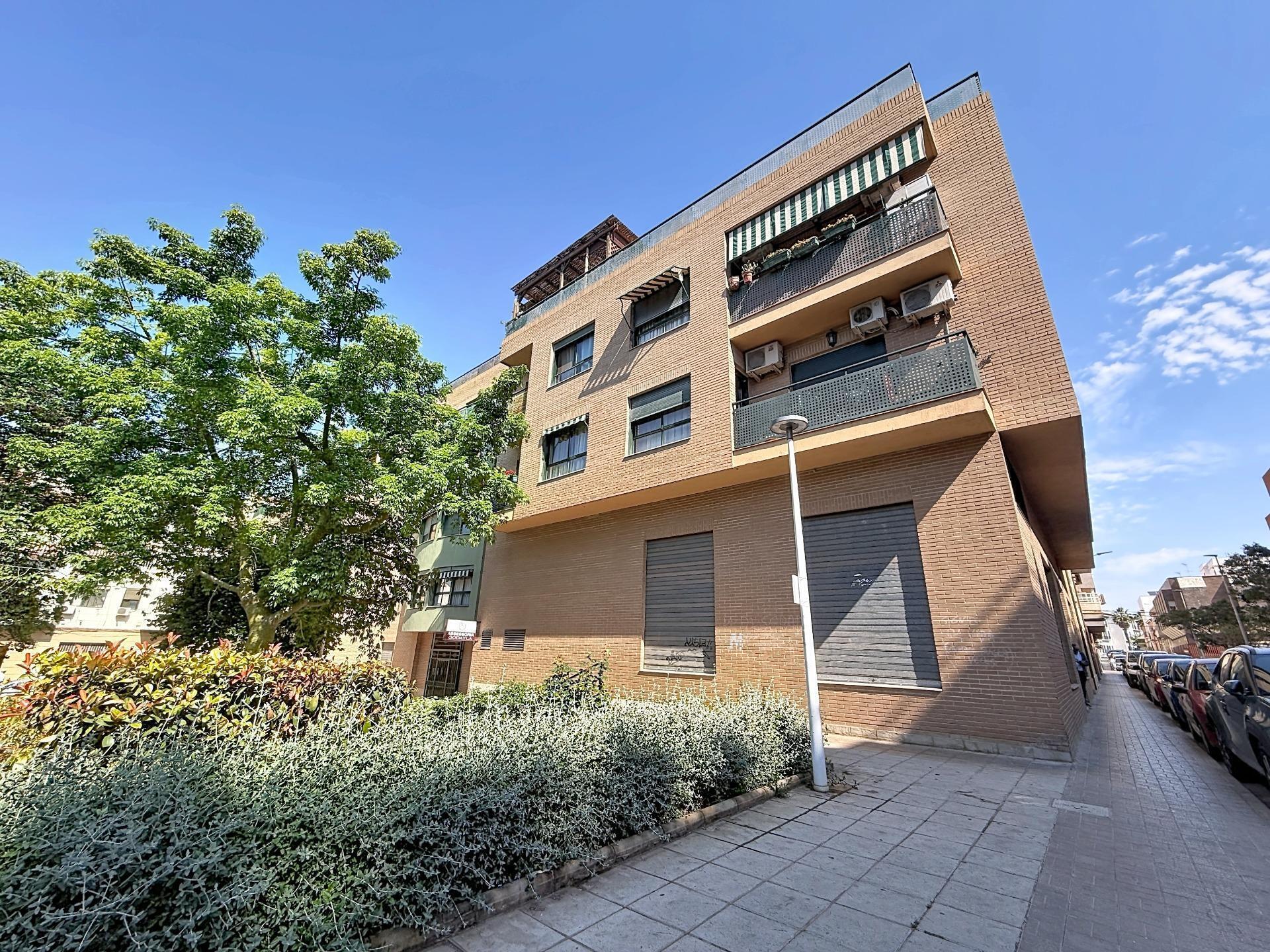 Retail in Burjassot, Valencia for sale Building Photo- Image 1 of 36
