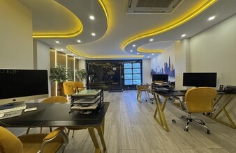 145 Streatham High Rd, London to rent Interior Photo- Image 2 of 5