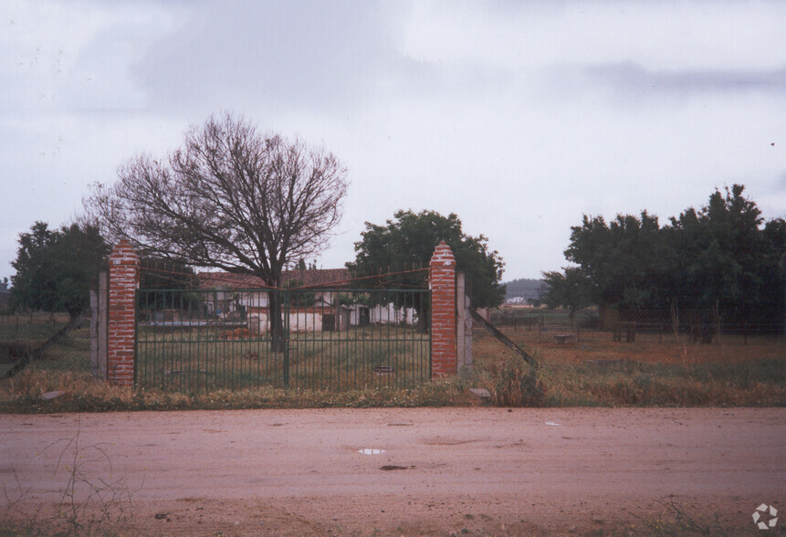 Camino Calera, 2, Talavera De La Reina, Toledo for sale - Primary Photo - Image 1 of 3