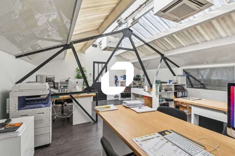 Light Industrial in Colombes for sale - Building Photo - Image 2 of 12