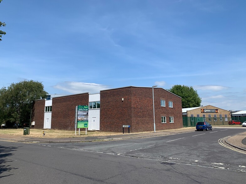 Dominion Way West, Worthing for sale - Primary Photo - Image 1 of 1