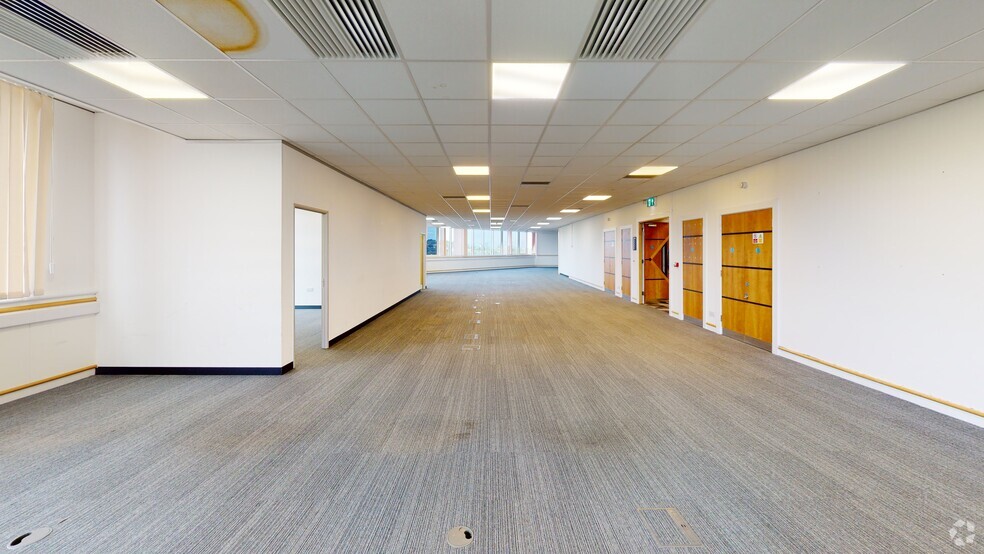 1 Ironmasters Way, Telford to rent - Matterport 3D Scan - Image 2 of 13