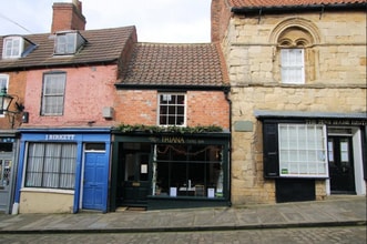 14 The Strait, Lincoln to rent Building Photo- Image 1 of 13