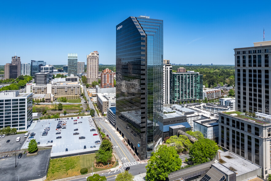 Salesforce Tower - Commercial Property