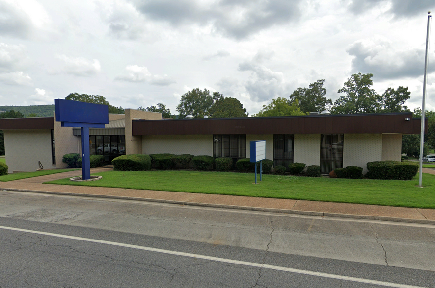 821 W Main St, Heber Springs, AR for sale - Primary Photo - Image 1 of 5