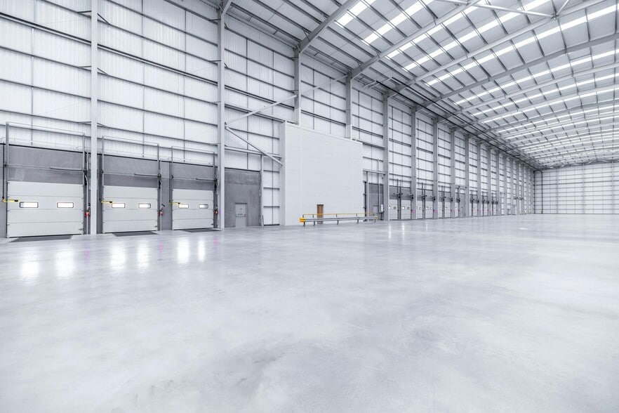 Severn Rd, Bristol to rent - Building Photo - Image 2 of 5