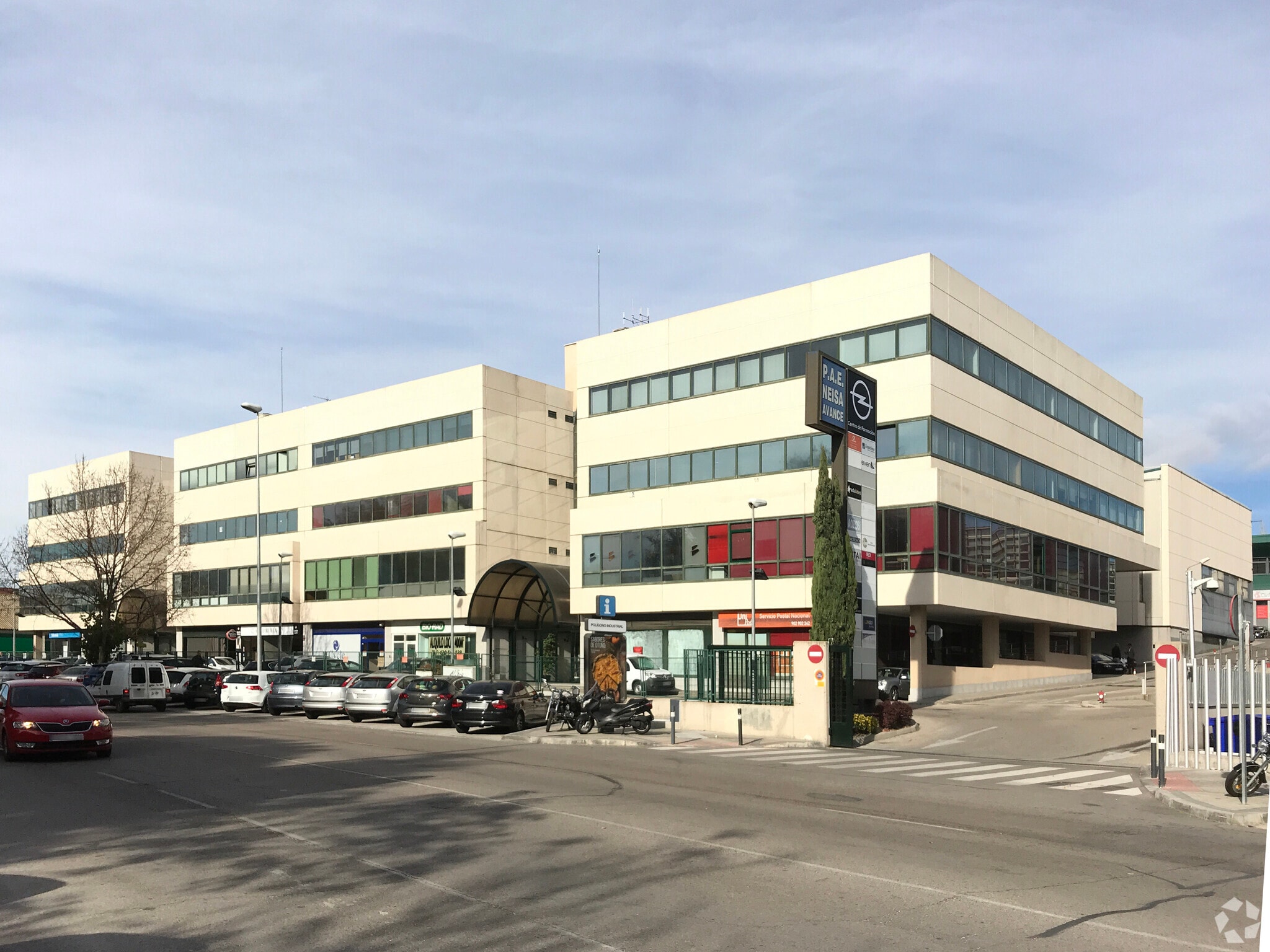 Office in Alcobendas, Madrid to rent Primary Photo- Image 1 of 3