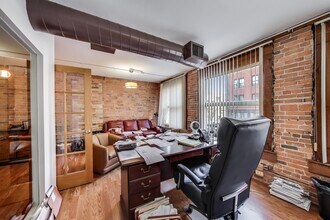 607 W Fulton St, Chicago, IL to rent Interior Photo- Image 2 of 7