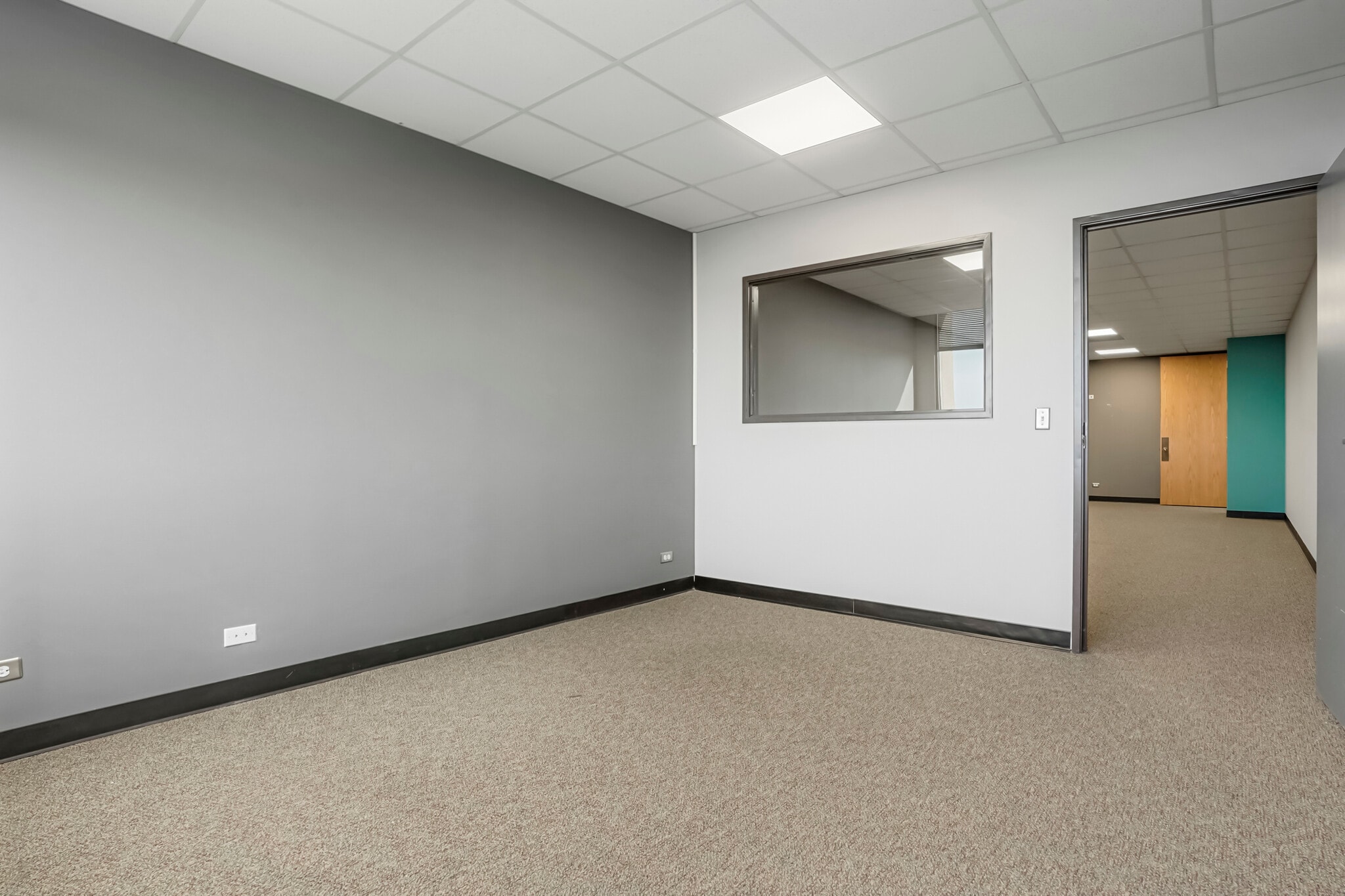 5601 S Broadway, Littleton, CO to rent Building Photo- Image 1 of 4