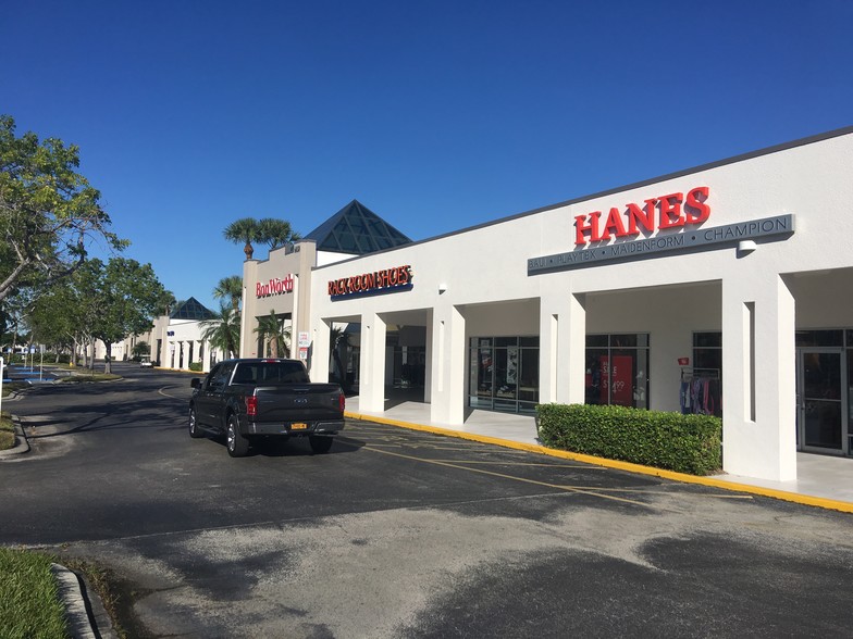 6050 Collier Blvd, Naples, FL for sale - Building Photo - Image 3 of 16