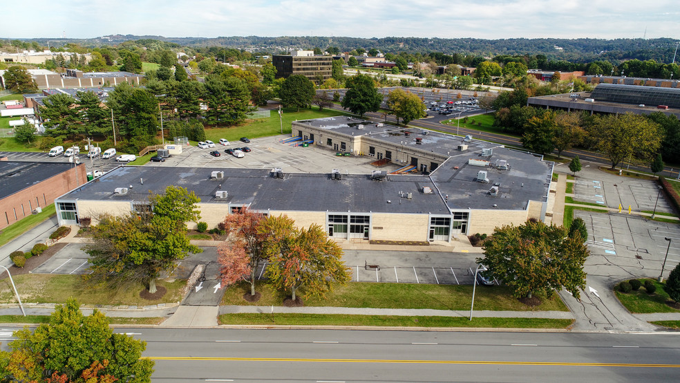 522-540 Alpha Dr, Pittsburgh, PA for rent - Building Photo - Image 3 of 5