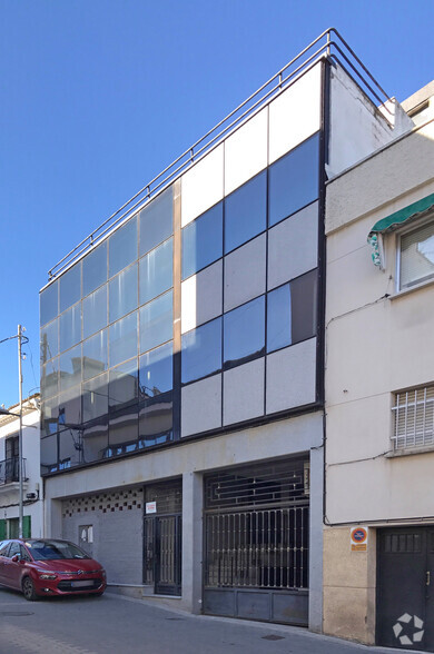 Office in Majadahonda, MAD for sale - Primary Photo - Image 1 of 2