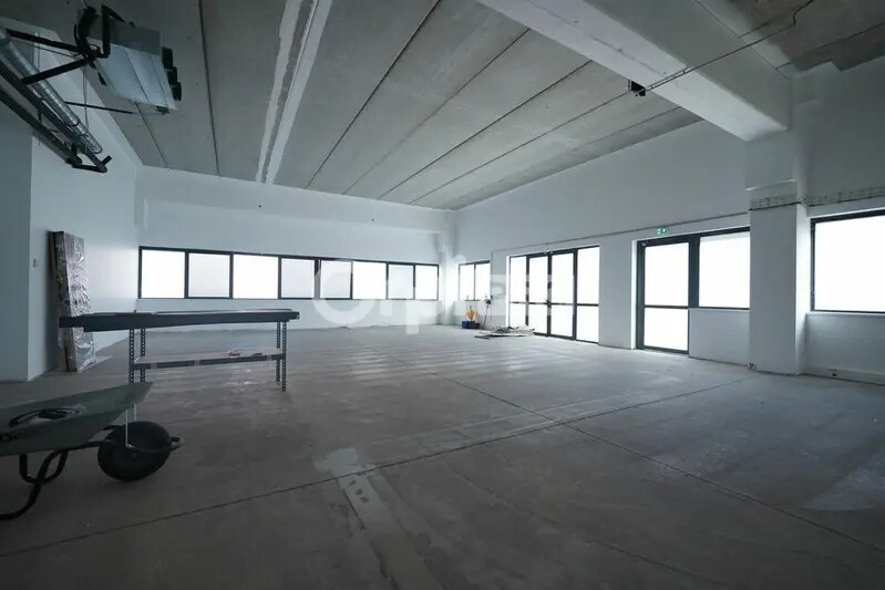 10 Rue Des Rosiéristes, Champagne-au-Mont-d'Or to rent Interior Photo- Image 1 of 13