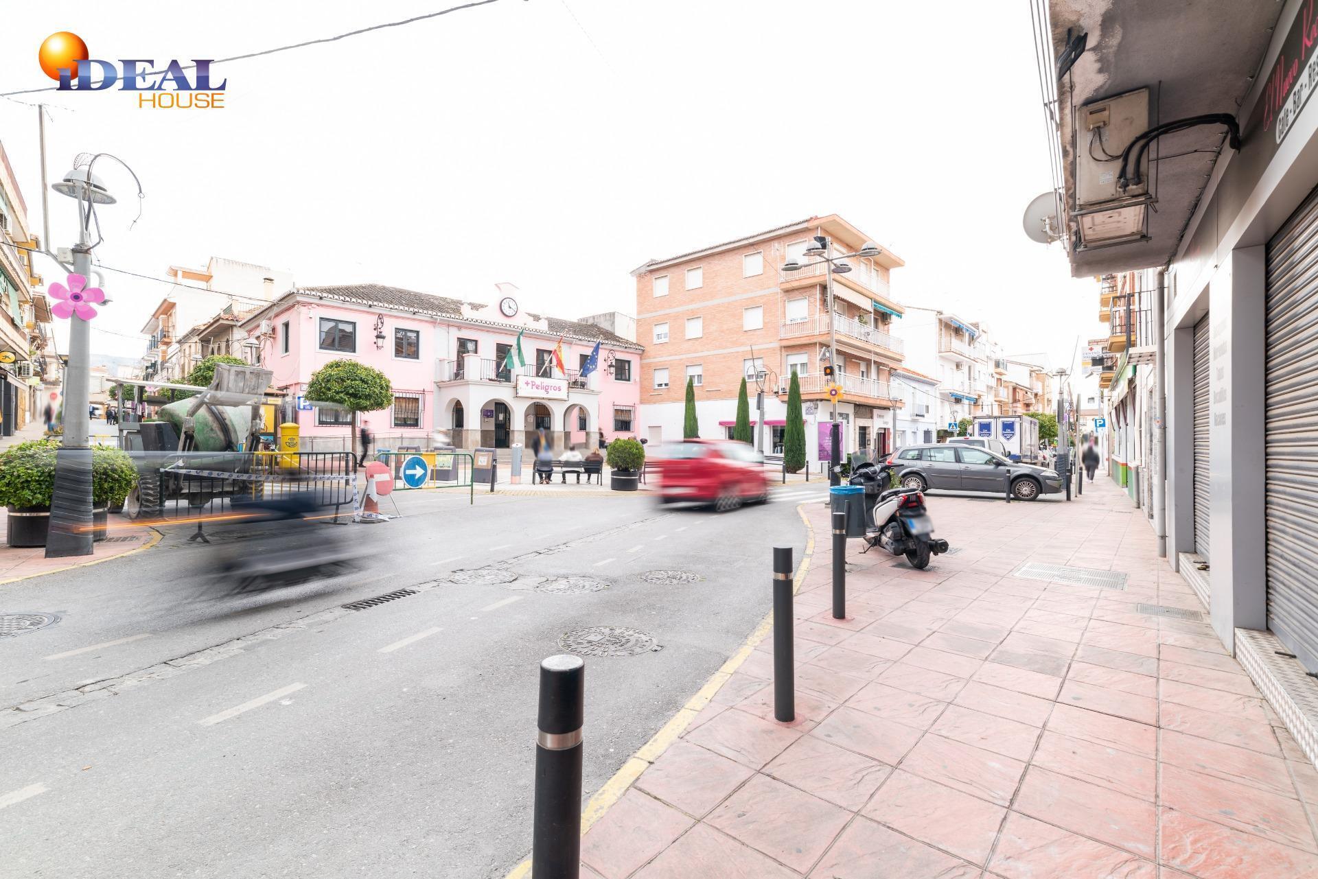Avenida de la Fuente, 1, Peligros, Granada for sale Building Photo- Image 1 of 11