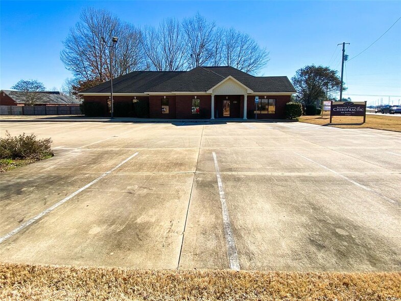 7747 Atlanta Hwy, Montgomery, AL for sale - Building Photo - Image 1 of 1