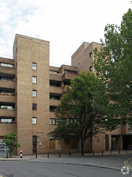 58 Hopton St, London for sale - Primary Photo - Image 1 of 1