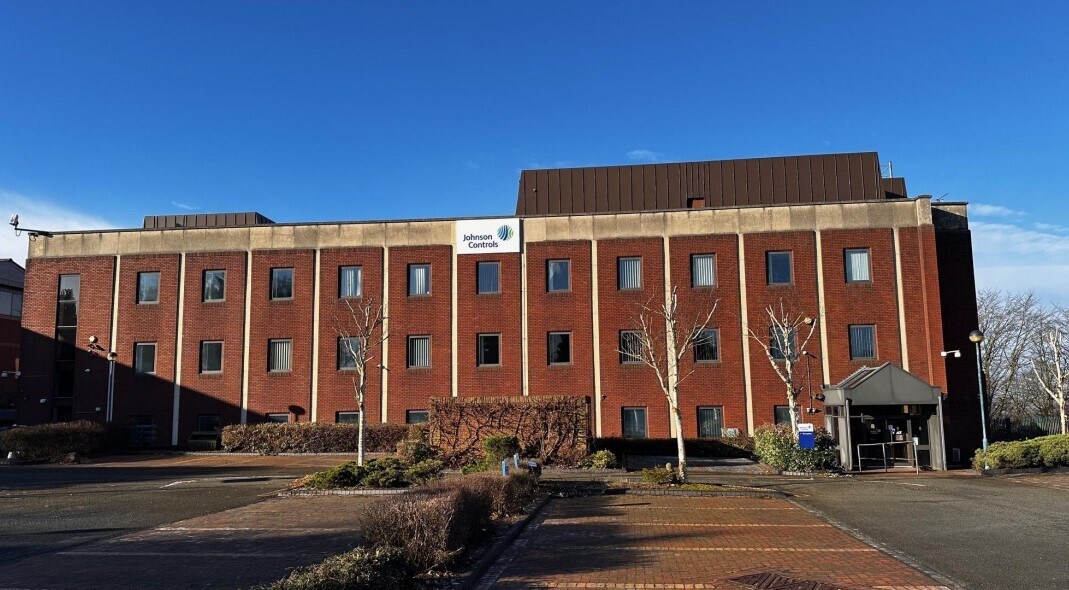 Mucklow Hl, Halesowen for sale Primary Photo- Image 1 of 1