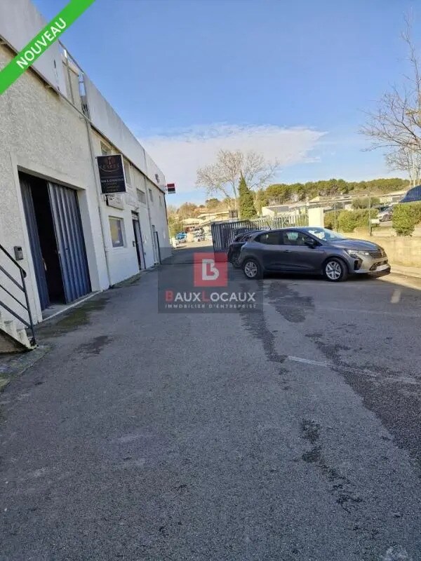 Office in Venelles to rent Primary Photo- Image 1 of 2