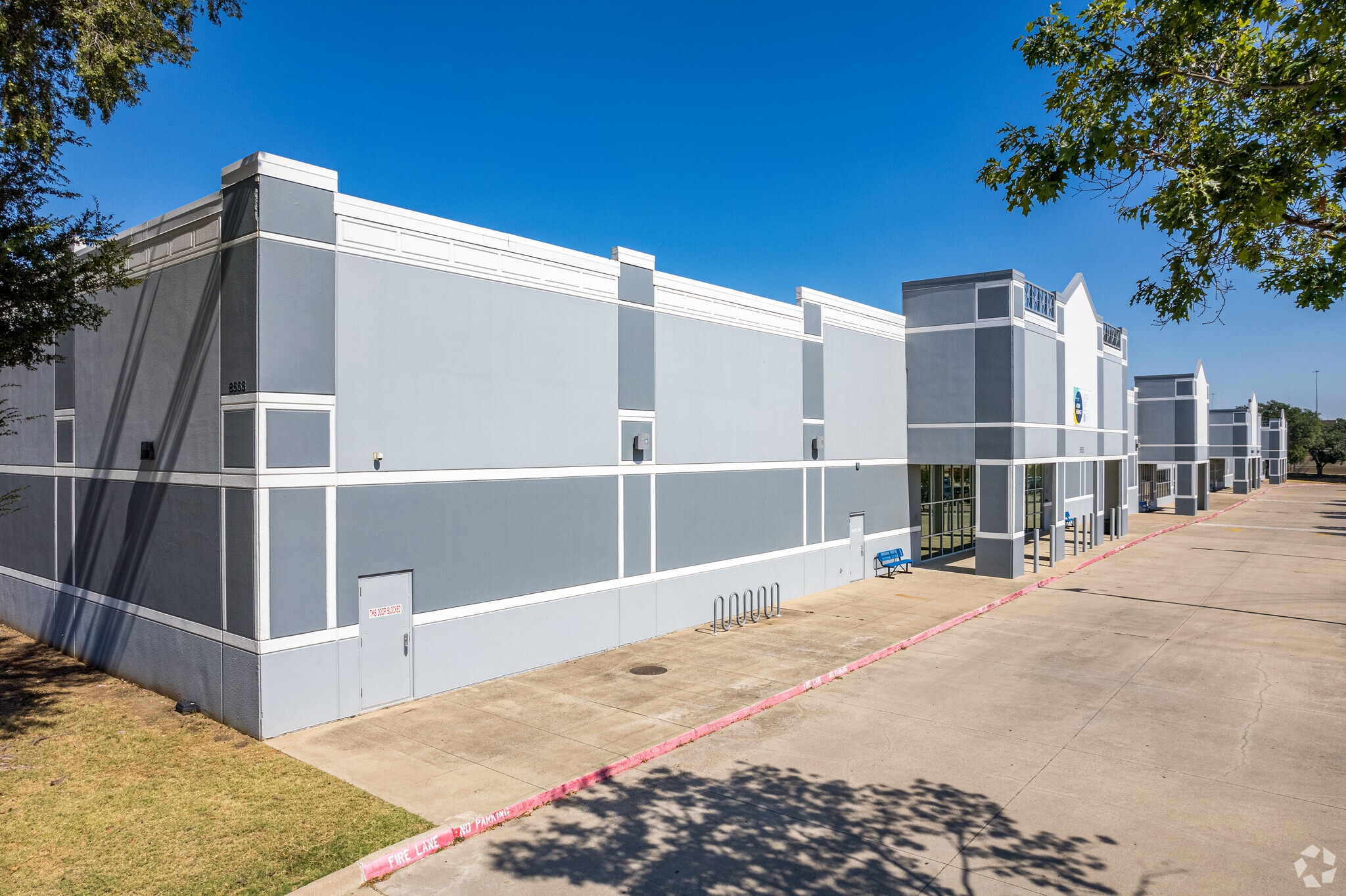 8555 Airport Fwy, North Richland Hills, TX for sale Primary Photo- Image 1 of 1