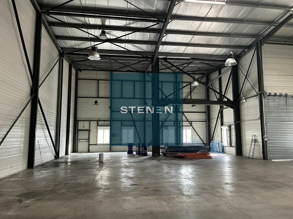 Industrial in Aubagne to rent Interior Photo- Image 1 of 10
