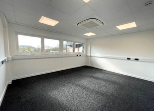 Partridge House, Kennford to rent Interior Photo- Image 1 of 3