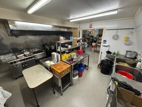 21 Heol-Cae-Gurwen, Gwaun Cae Gurwen to rent Interior Photo- Image 2 of 5