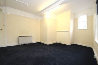 7 High St, Emsworth to rent Interior Photo- Image 1 of 9