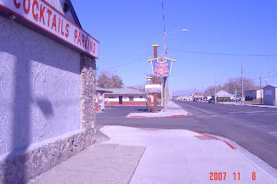 485 Cornell Ave, Lovelock, NV for rent - Building Photo - Image 2 of 2