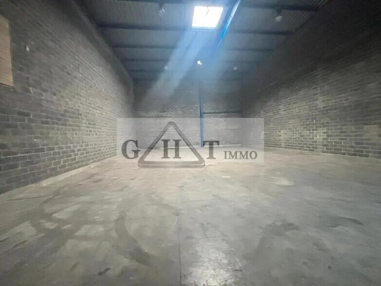 Industrial in Gennevilliers to rent - Interior Photo - Image 2 of 9