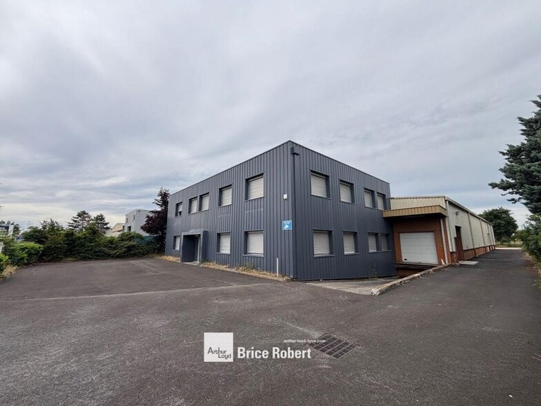 21 Rue Lavoisier, Chassieu to rent - Building Photo - Image 1 of 8
