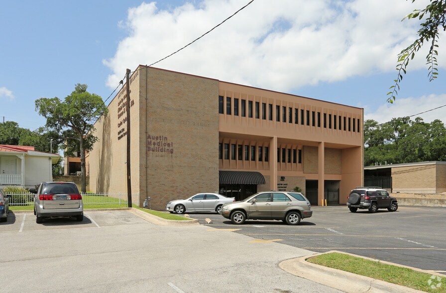 1009 40th St E, Austin, TX for rent - Building Photo - Image 1 of 3