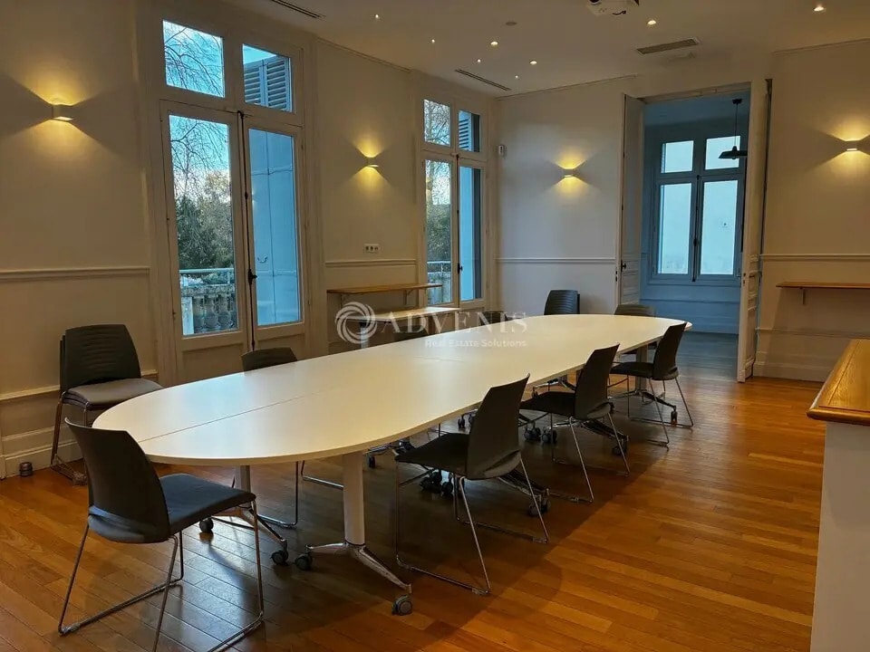 Location Bureaux 82 m² - Photo 1