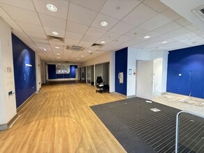 28 Market Pl, Wisbech to rent Building Photo- Image 2 of 10