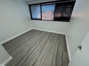 4360 Northlake Blvd, Palm Beach Gardens, FL to rent Interior Photo- Image 2 of 3