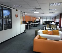 Walnut Tree Clos, Guildford to rent Interior Photo- Image 2 of 2