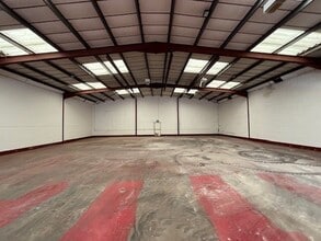 Penarth Rd, Cardiff to rent Interior Photo- Image 2 of 3