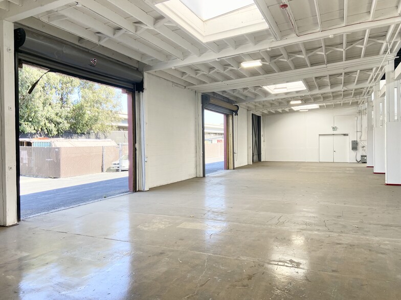 3421 Hollis St, Oakland, CA for rent - Interior Photo - Image 3 of 15