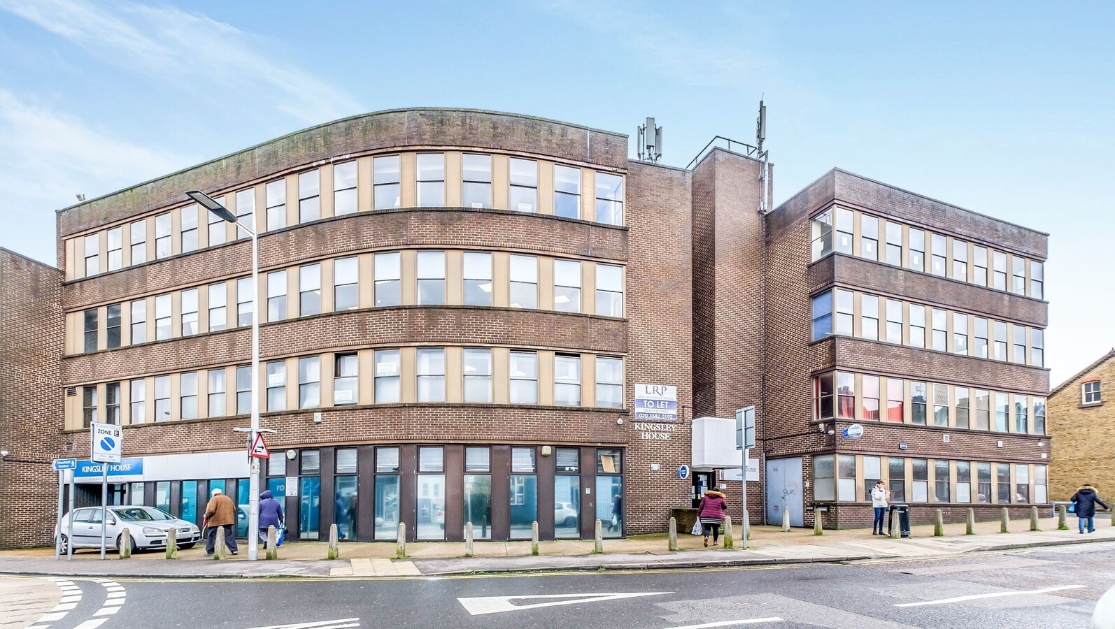 3739 Balmoral Rd, Gillingham ME7 4PF UK