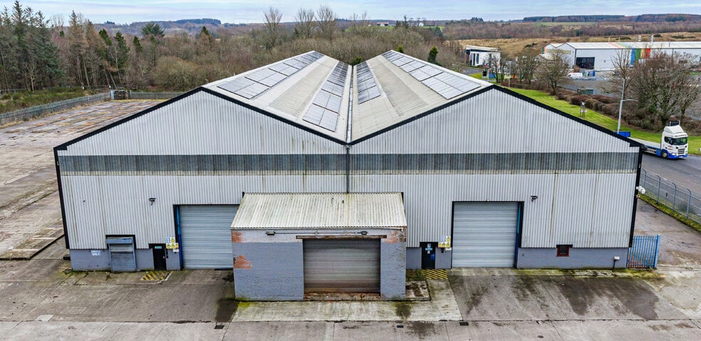 3 Blairlinn Rd, Cumbernauld to rent - Building Photo - Image 3 of 6