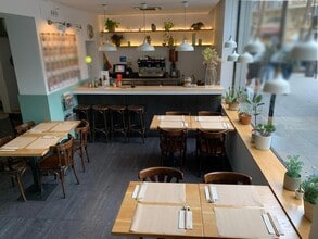 Retail in Barcelona, Barcelona to rent Interior Photo- Image 2 of 11