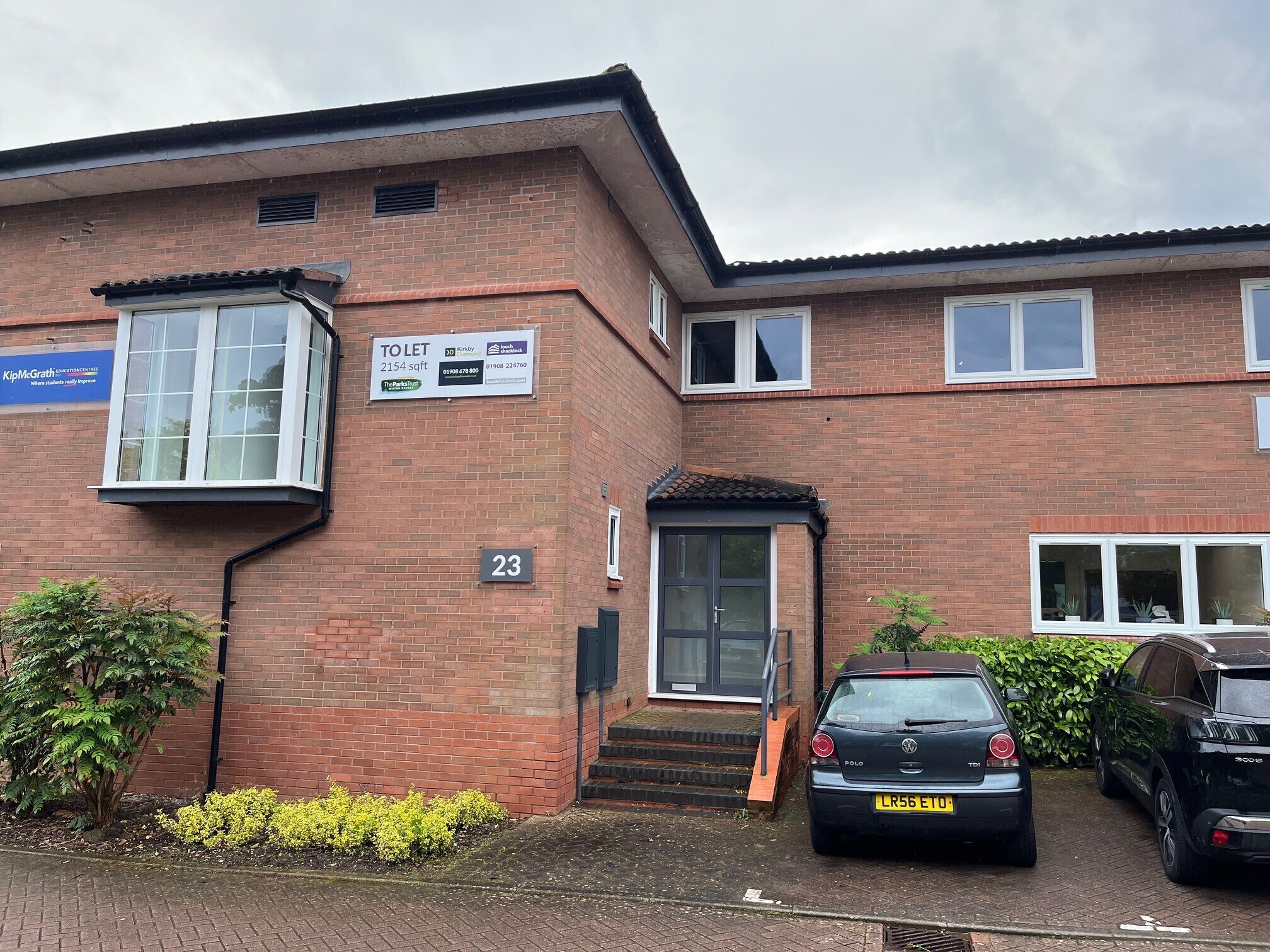 Crown Hl, Milton Keynes to rent Building Photo- Image 1 of 5