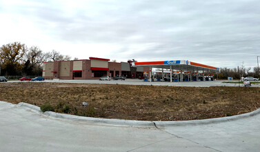 3301 Platte Rd, Grand Island, NE for rent Building Photo- Image 1 of 2