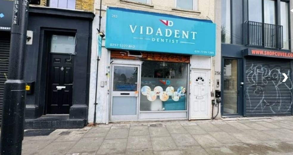 252 Bethnal Green Rd, London to rent - Building Photo - Image 1 of 4